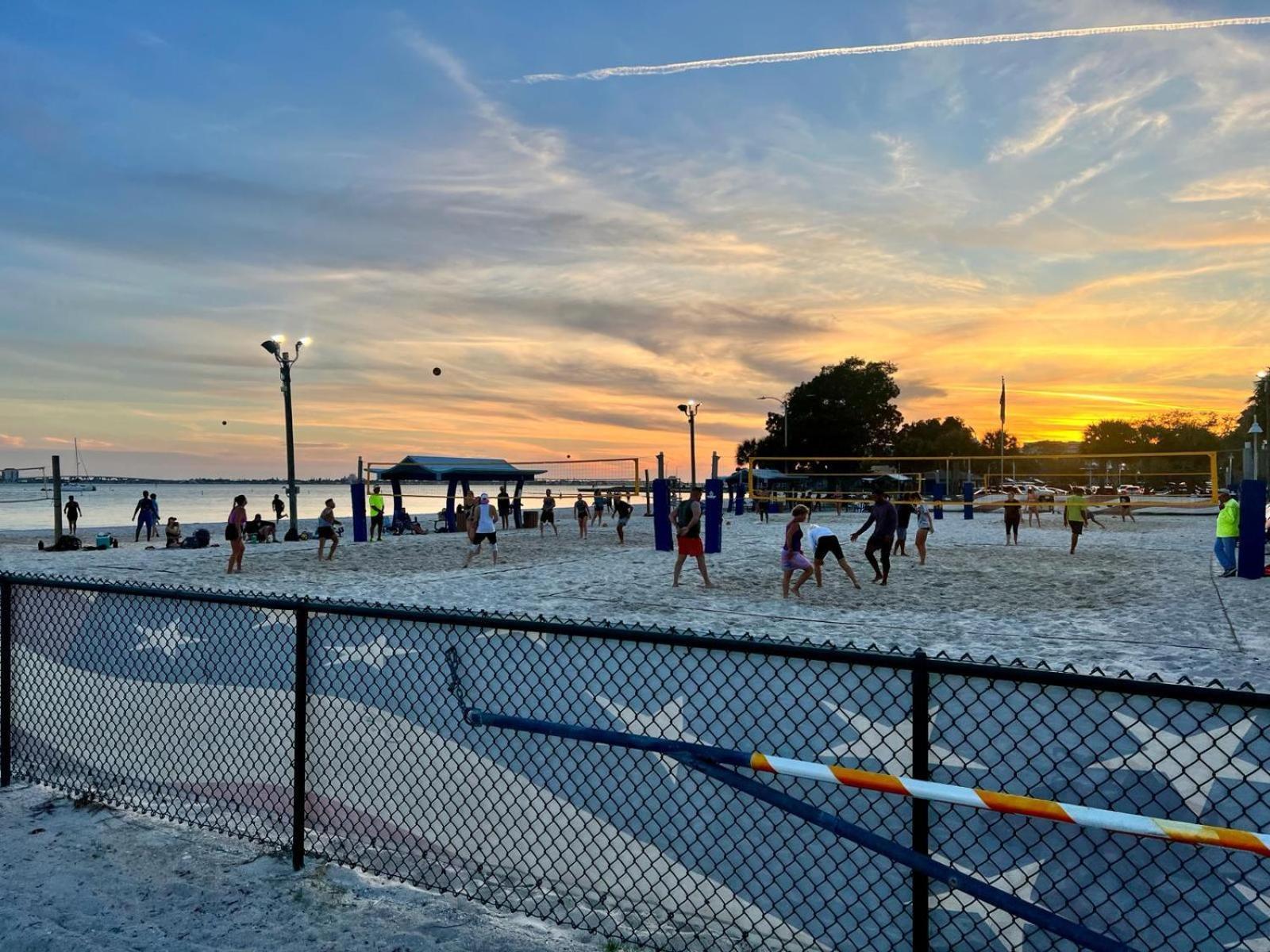 Lovely Vacation Home 1 Block From Beach & Downtown Gulfport St. Petersburg Luaran gambar